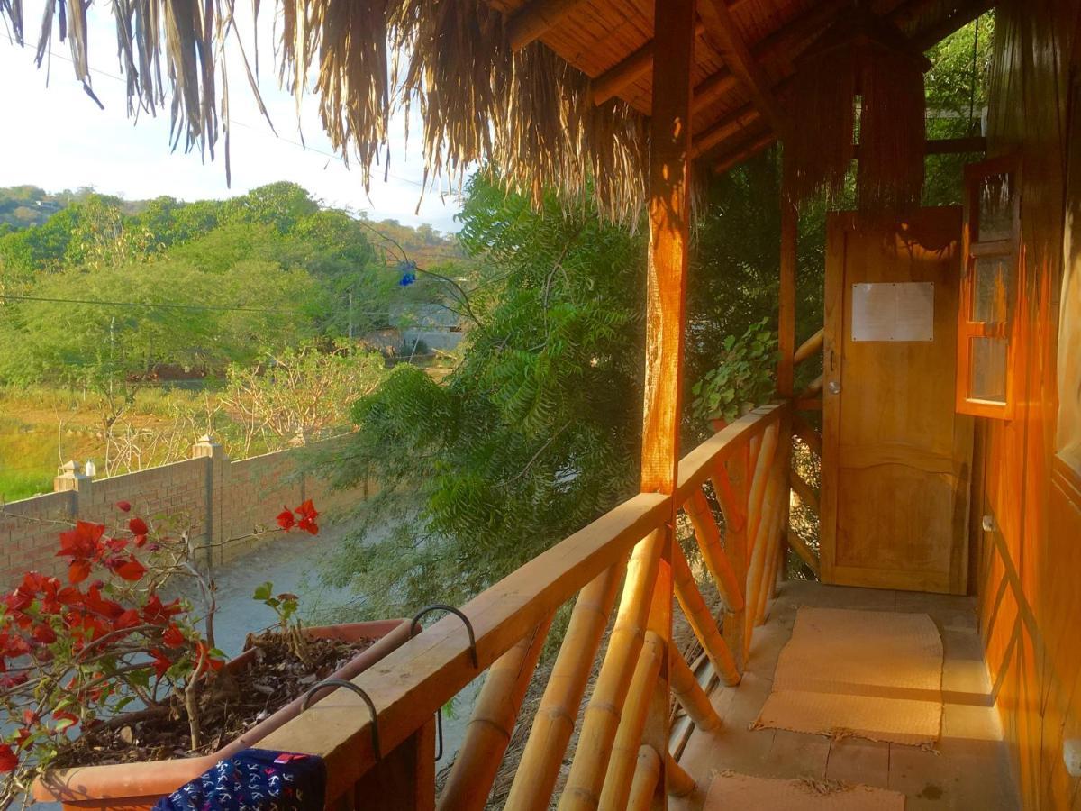 Хостел Iguana Beach House Монтаньита Экстерьер фото