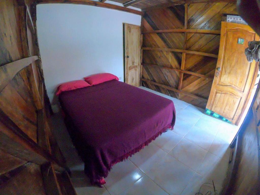Хостел Iguana Beach House Монтаньита Экстерьер фото