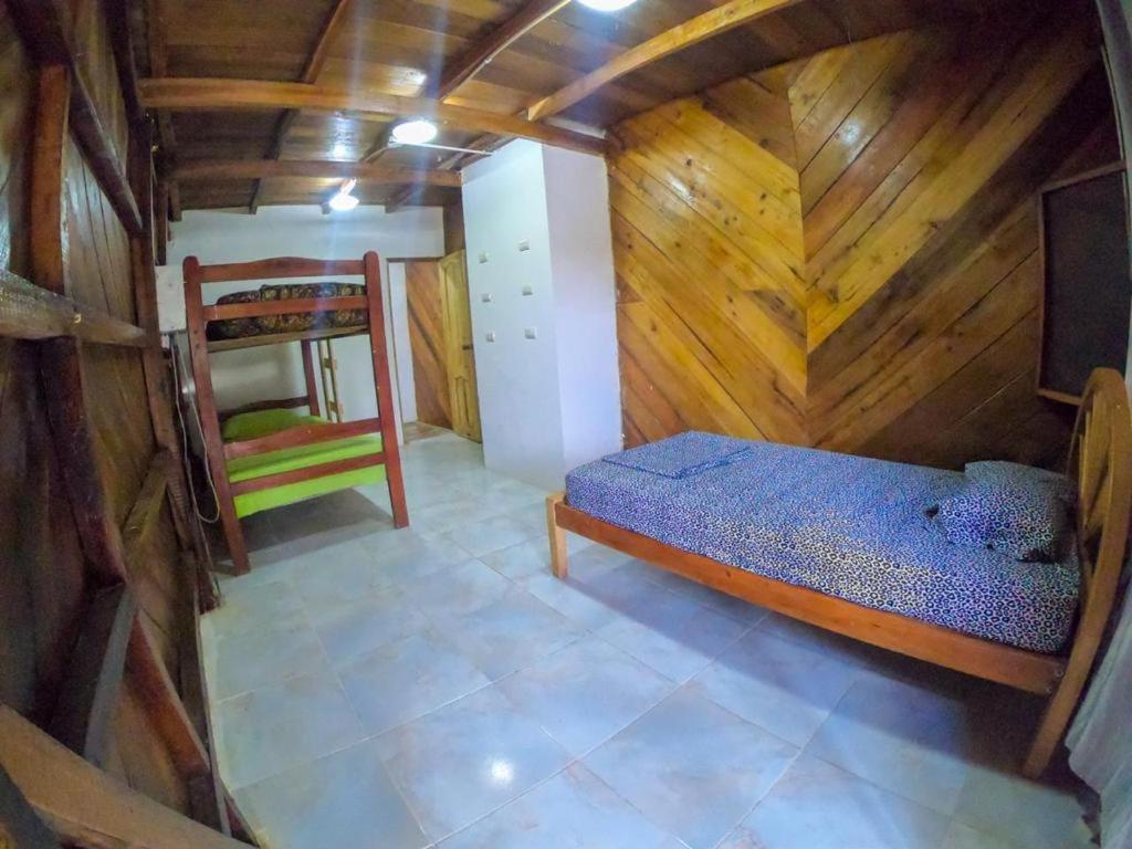 Хостел Iguana Beach House Монтаньита Экстерьер фото