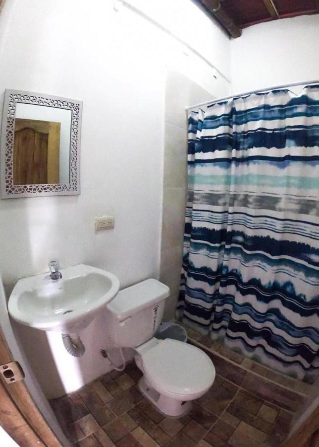 Хостел Iguana Beach House Монтаньита Экстерьер фото